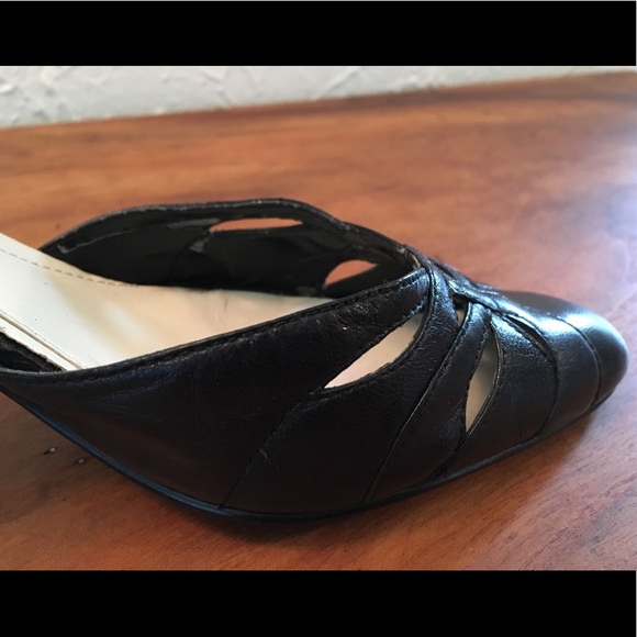 Bandolino Black Cutout Heels - Picture 7 of 8